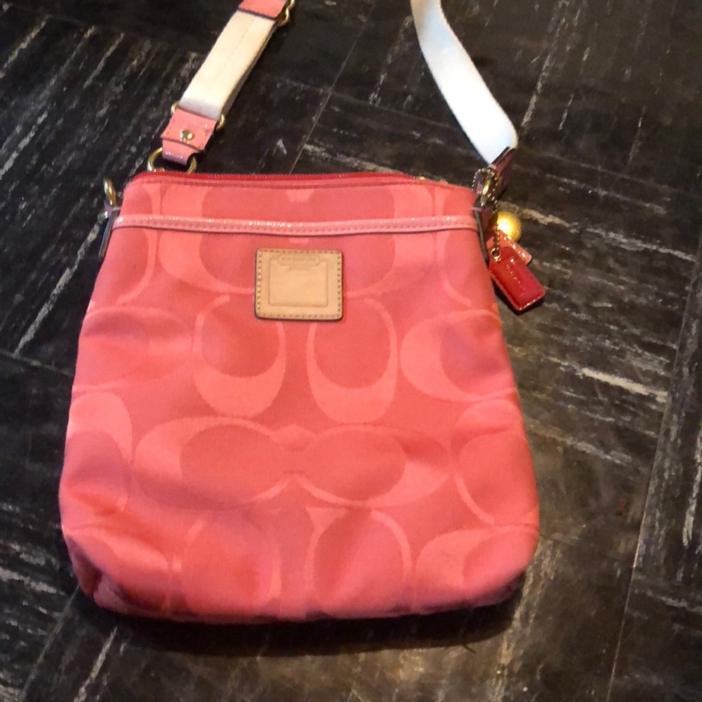 Coach swing pack